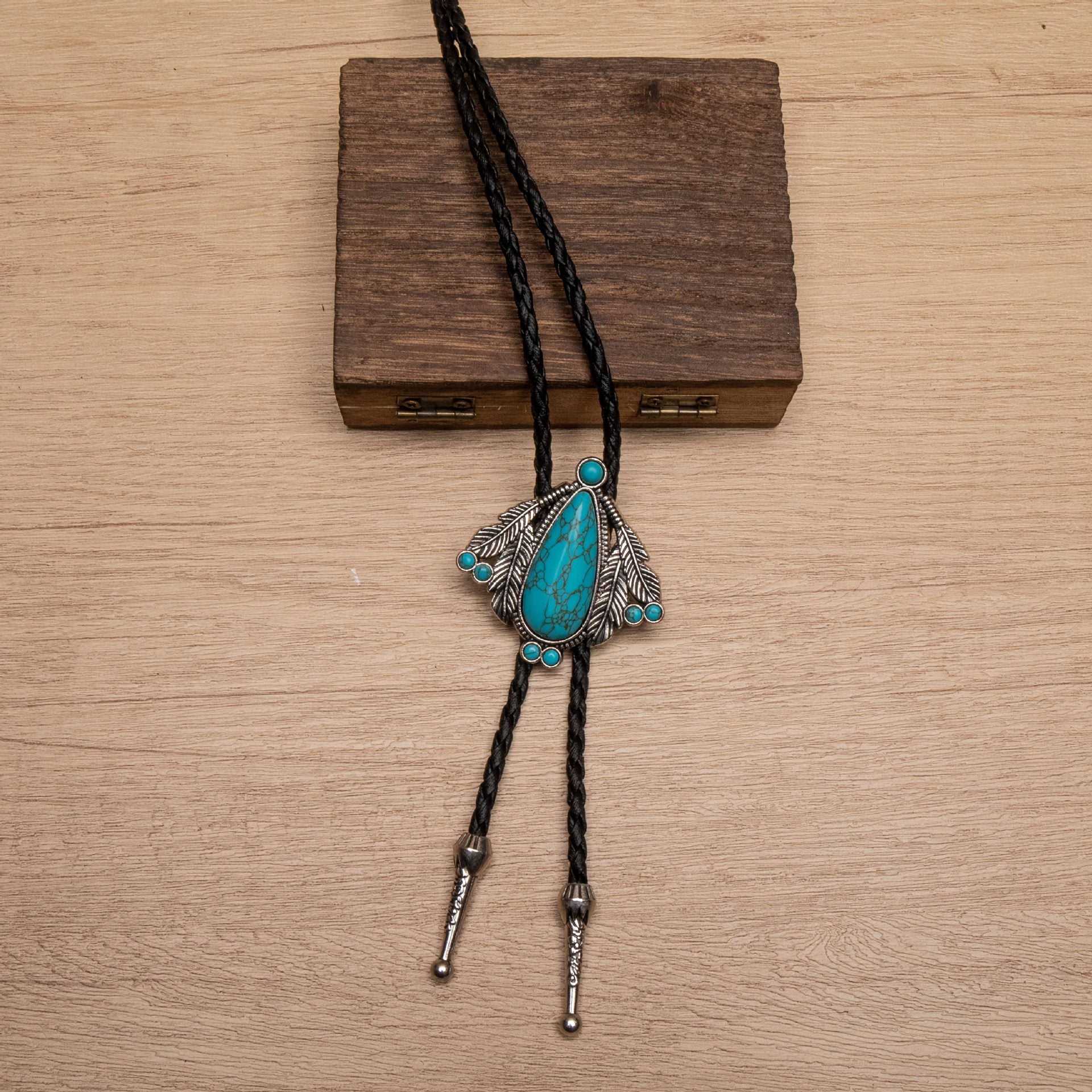 Wholesale Bohemia Blue Pine Stone  Bolo Tie Necklace